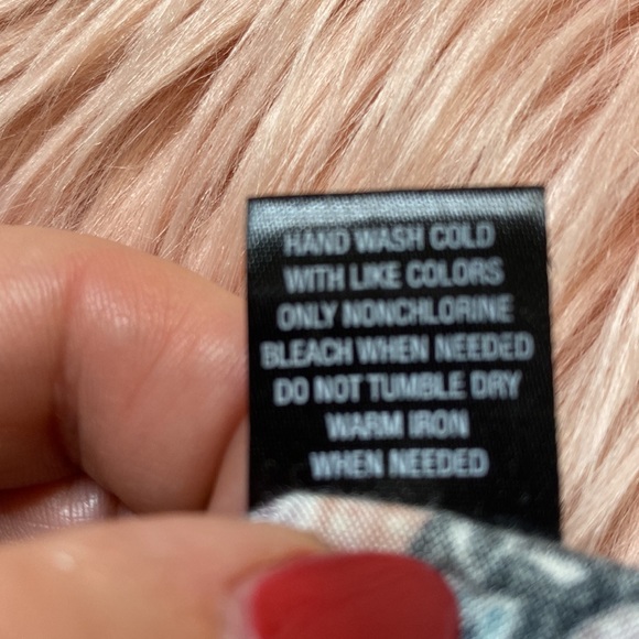 LA Hearts. PAC SUN. crop Top, Size Small - Picture 7 of 7